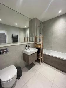 Edinburgh Centre Modern Luxury - Royal Mile Residence