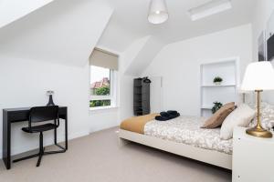 2 Bedroom House-Free Parking