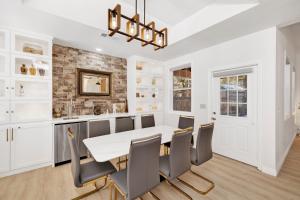 Castlewood Retreat #2524