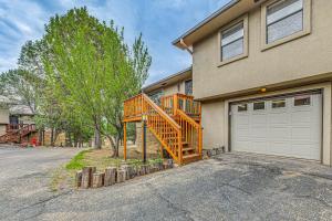 4 Mi to Dtwn: Cozy Family Condo in Ruidoso!