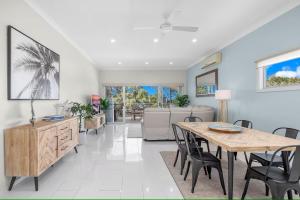 Beachfront Luxury with Ocean Views and Alfresco Dining