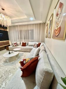 Appartement élégant avec vue imprenable sur la corniche de Casablanca