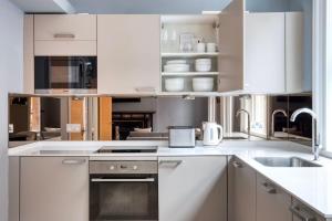 Luxury Soho Apartment R1