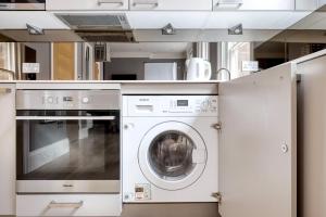 Luxury Soho Apartment R1