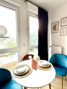 La maison colorée proche de Paris avec parking