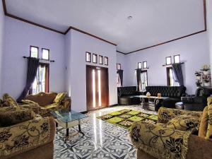 Elen Homestay by ABM