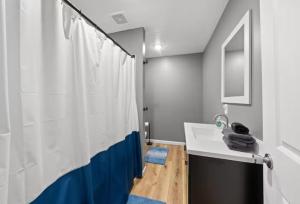 The Big Lake Escape! Sleeps 20!