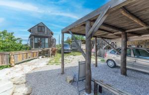 Cozy Apartment In Smarje With House Sea View