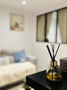 Cosy T2 climatisé sur le port à 5min de la mer parking privé linge de bain et de lit fournis