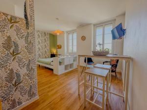 Appartements Studio COSY avec Baignoire et Netflix Ideal couple : photos des chambres