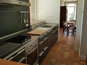 Maison rénovée avec piscine et grand jardin, à 2 km de la Vallée de lYon - FR-1-426-329