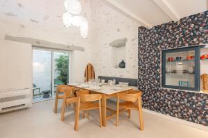 CLOS MARITXU - KEYWEEK Architect-designed house in Biarritz with parking