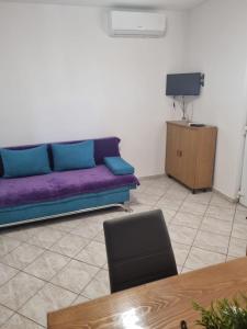 Apartments by the sea Sukosan, Zadar - 23119