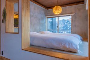 Yuzawa 源泉かけ流し温泉付き一棟貸しVilla GENSEN TWO Accommodation suite