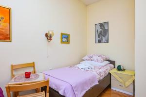 Apartments with parking space Sibenik - 24719