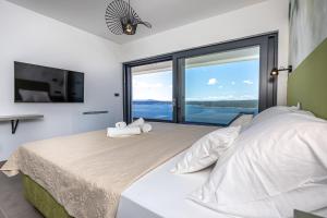 Family friendly house with a swimming pool Crikvenica - 24765