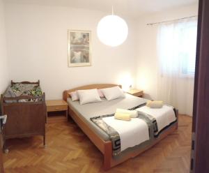 Apartments with parking space Pirovac, Sibenik - 24766