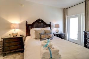 Stunning 2 BR2 BA Third Floor Unit Directly On Santa Rosa Beach! Sleeps 6!