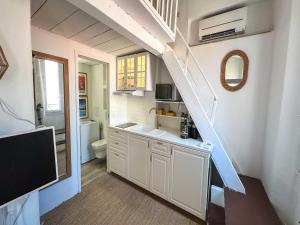 Cozy Studio– Mezzanine 2P– Central Port St-Tropez