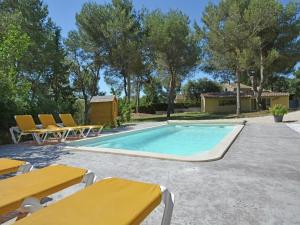 Villas Elegant Mansion in Provence, cleaning included : photos des chambres