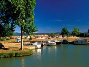 Maisons de vacances Villa in France with Lake View and Private Pool : photos des chambres