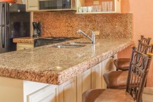 Spacious Well Furnished Ocean View Condo