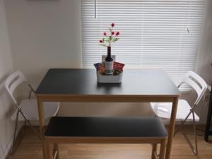 Fantastic Central Location - Parking - Business or Leisure