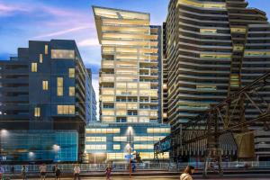 Cosy South Yarra Apartment, Free Gym & Parking