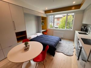 The Powder Room - Ride-In Ride-Out Studio Suite at RED Mountain, Rossland