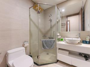 Delux 2Bedroom In City Center With Gym, Swimming Pools And A Private Walking Lake