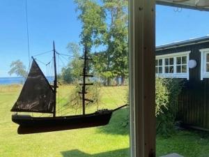 Cozy Seaside Getaway in Grankullavik