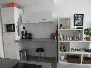 Apartamento en Roses, 4 personas, acceso a la playa - ES-204-79
