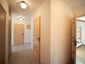 Appartements Appartement 4 pieces a Valmorel avec parking, non-fumeur, 6 pers. - FR-1-291-1029 : photos des chambres