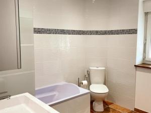 Maisons de vacances La Grange: Gite Confort a Briou, 5 Chambres - FR-1-491-471 : photos des chambres