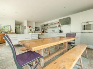 Maison familiale calme avec piscine sécurisée - FR-1-835-32