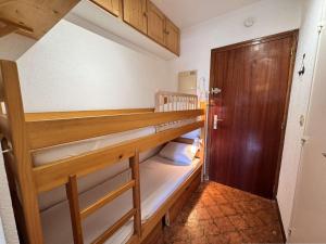 Studio cabine au Brusc, proche mer, 4 couchages - FR-1-845-5