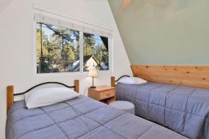 The pyramid in big bear #2124