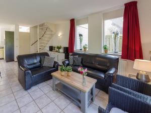 Holiday Home in Quiet Dutch Park for Families