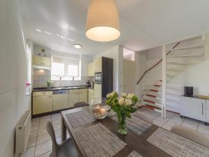 Holiday Home in Quiet Dutch Park for Families