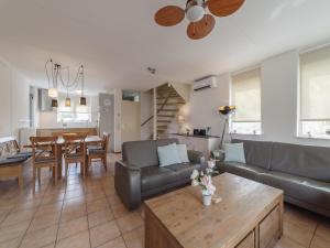 Holiday Home in Quiet Park with Garden