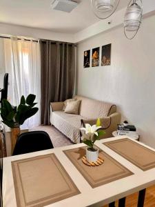Adi Staycation Dvo