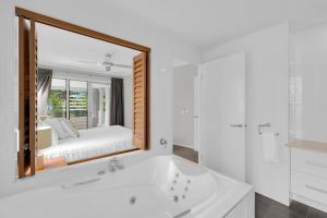 Turquesa Tides - Beachfront Resort Living