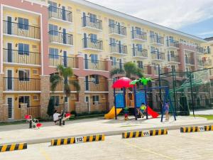 Adi Staycation Dvo