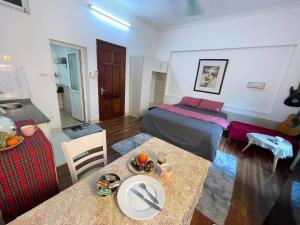 CHILLING SUDIO 11 Trinh Cong Son close Ho Tay vs Lotte mail !