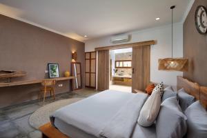 Gorgeous 6 beds, 14 pax in the heart of Seminyak