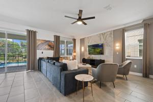 Lakeview Villa Near Disney with Pool & Resort