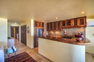 Beautiful & Serene Condo beach access