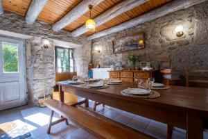 Maisons de vacances Gite Le Moulin du Chambon 6/8 pers : photos des chambres