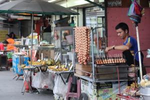 SKY 10 Convenient near Lumphini Park and MRT