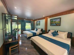 Trang An River Sunshine